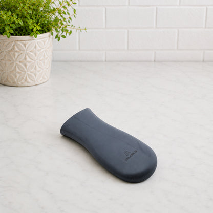 Silicone Heat proof Skillet sleeve grip for hot handles of cast iron skillets, tawas, grill pans, etc..